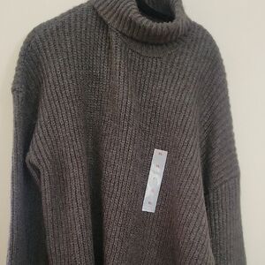 Old Navy Gray Turtleneck Sweater